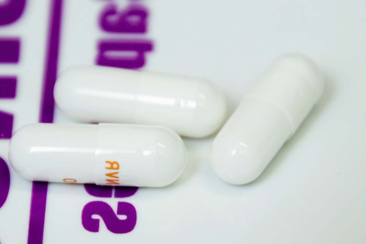 johannesburg three white capsules south africa