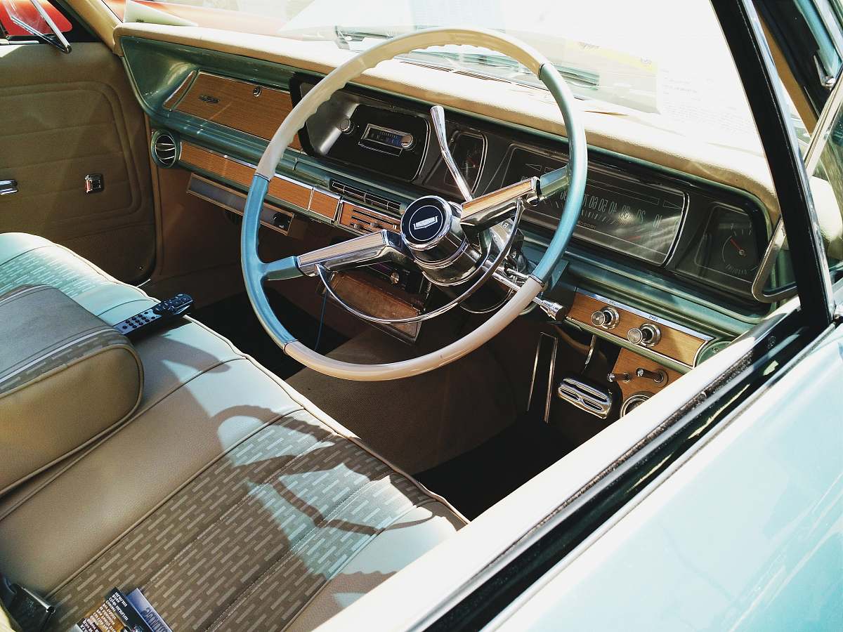 automobile black and gray car steering wheel steering wheel