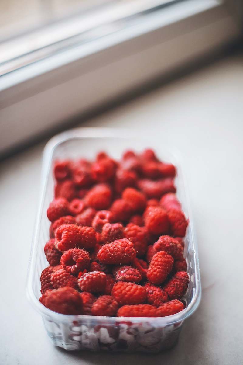 fruit cranberries during daytime plant