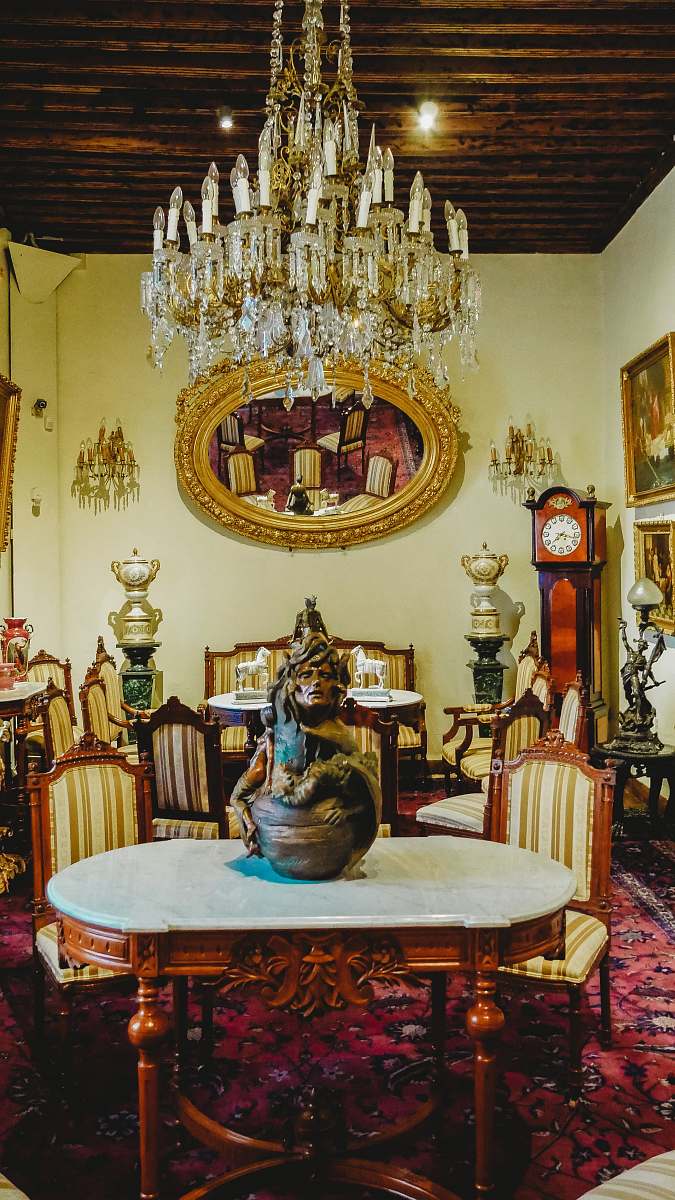 chandelier chandelier under table lamp