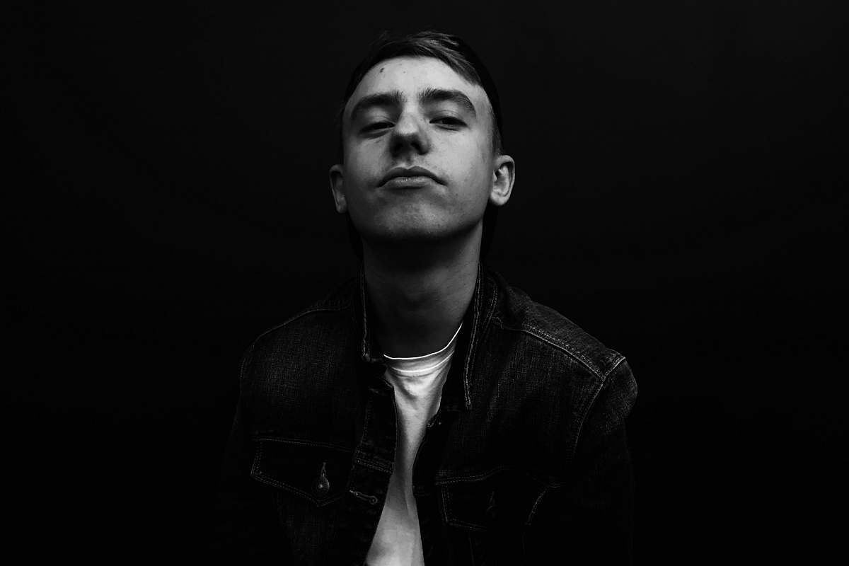person men's denim jacket black-and-white