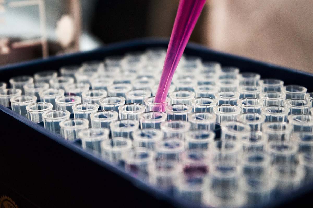 lab refill of liquid on tubes keyboard