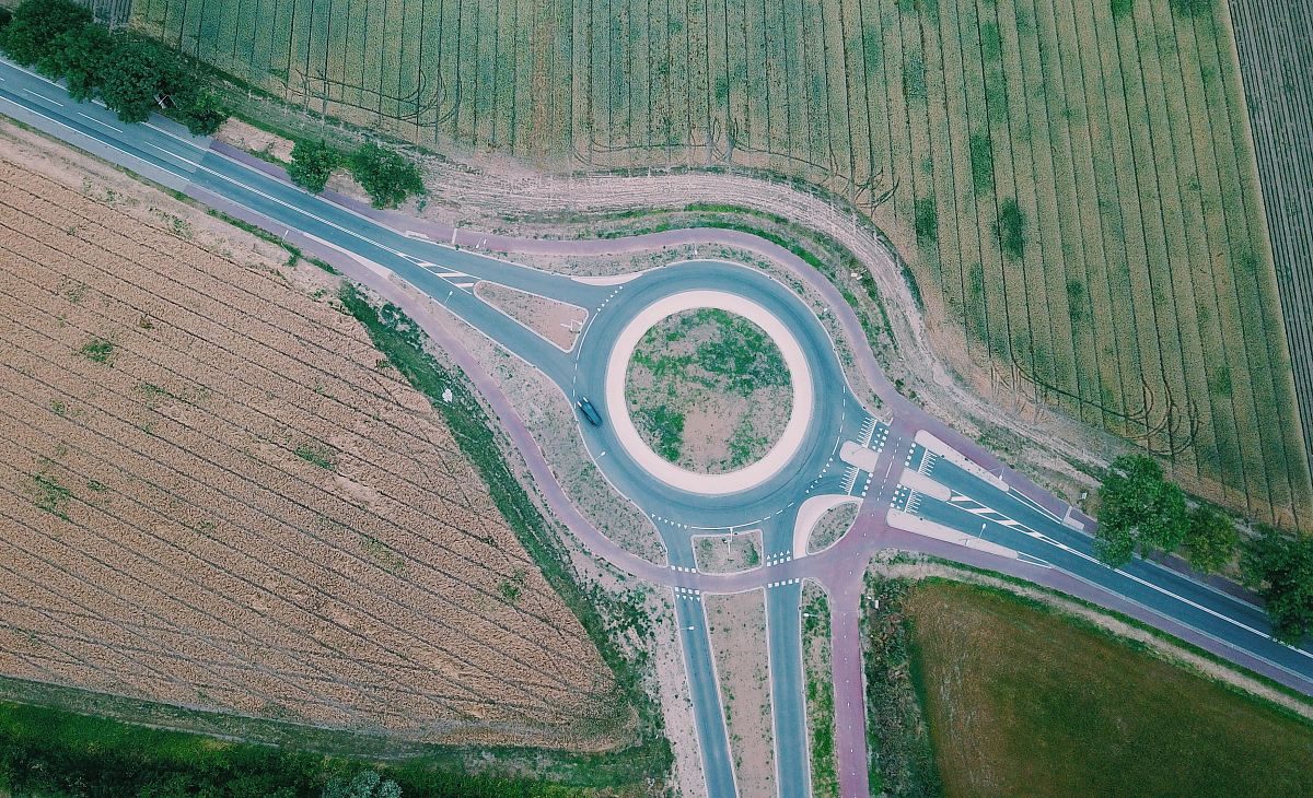 aerial photography of road during daytime