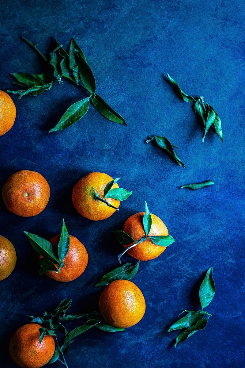 bunch of orange fruit