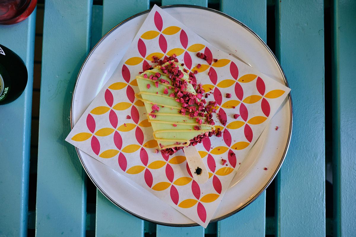 cake on plate
