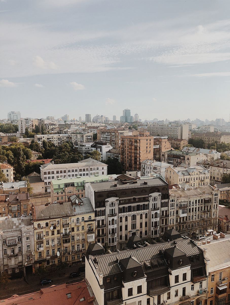 cityscape photo at daytime