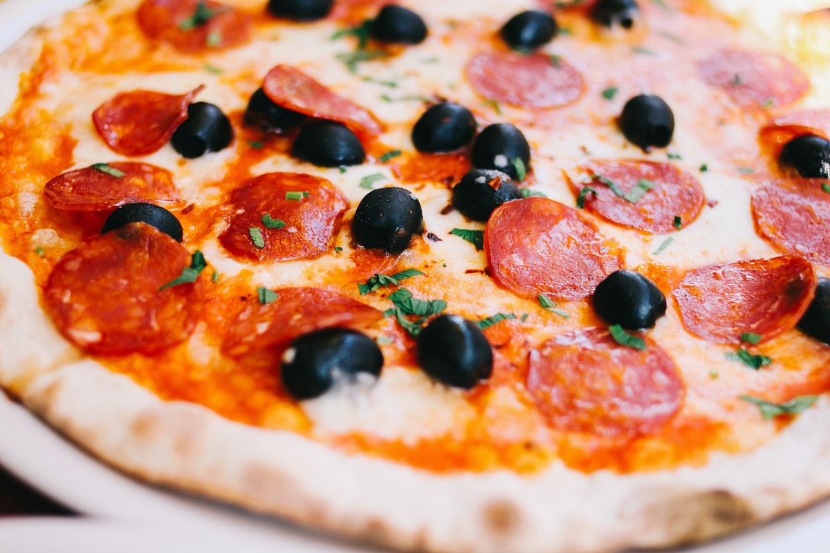 close shot of pizza