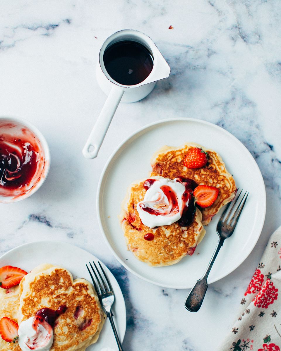 Pancake Served In Ceramic Plate Image Free Photo