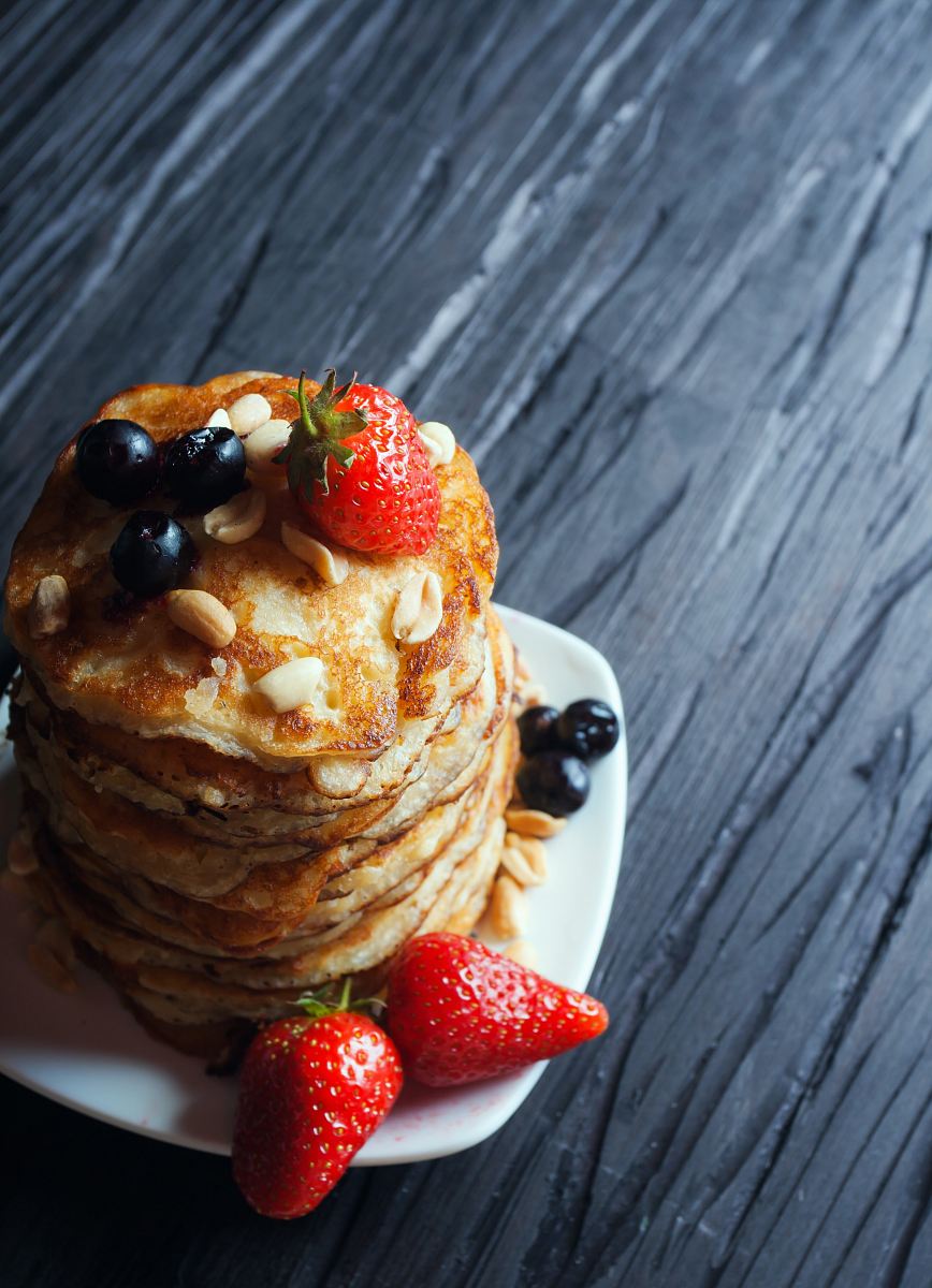 pancakes with fruits