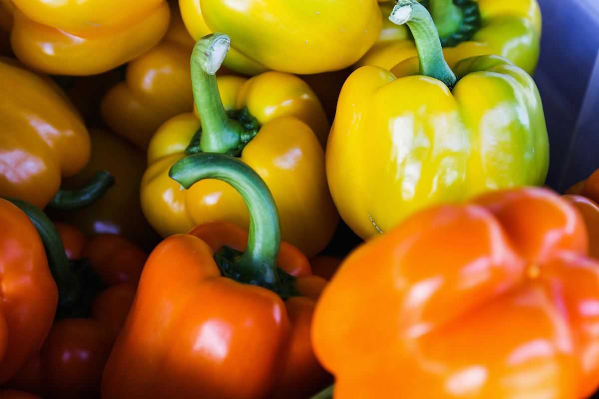 photo of yellow chili pepper