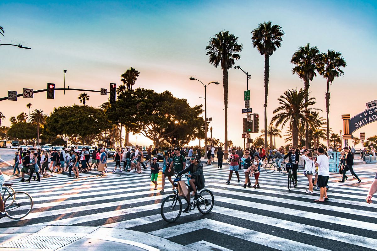 poeple crossing the street