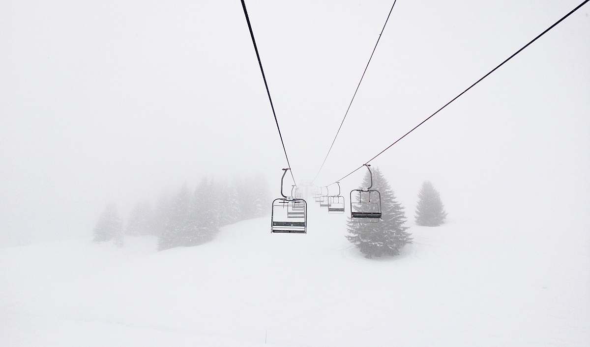 winter photography of cable car snow