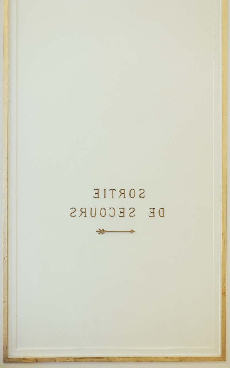 text sortie de secours book paris