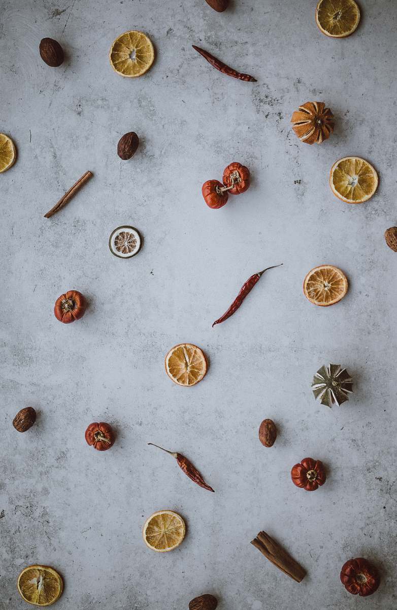 animal chilies, cinnamon and nutmeg invertebrate