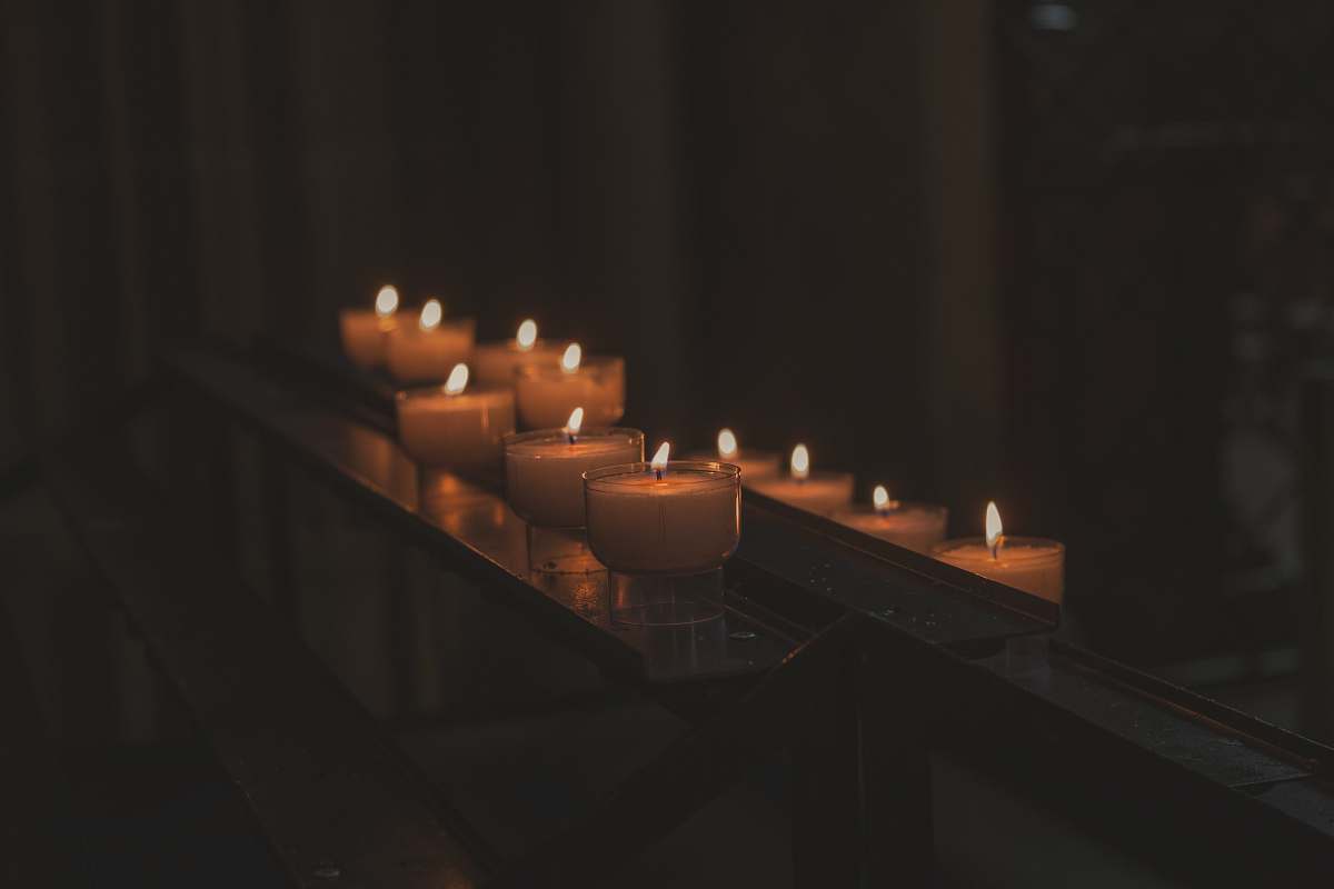 lighting lighted tealights fire