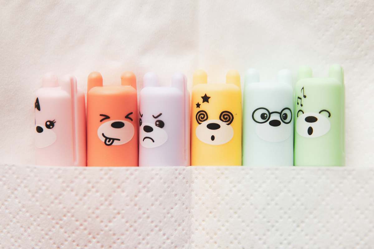  pink and white hello kitty plastic bottle 