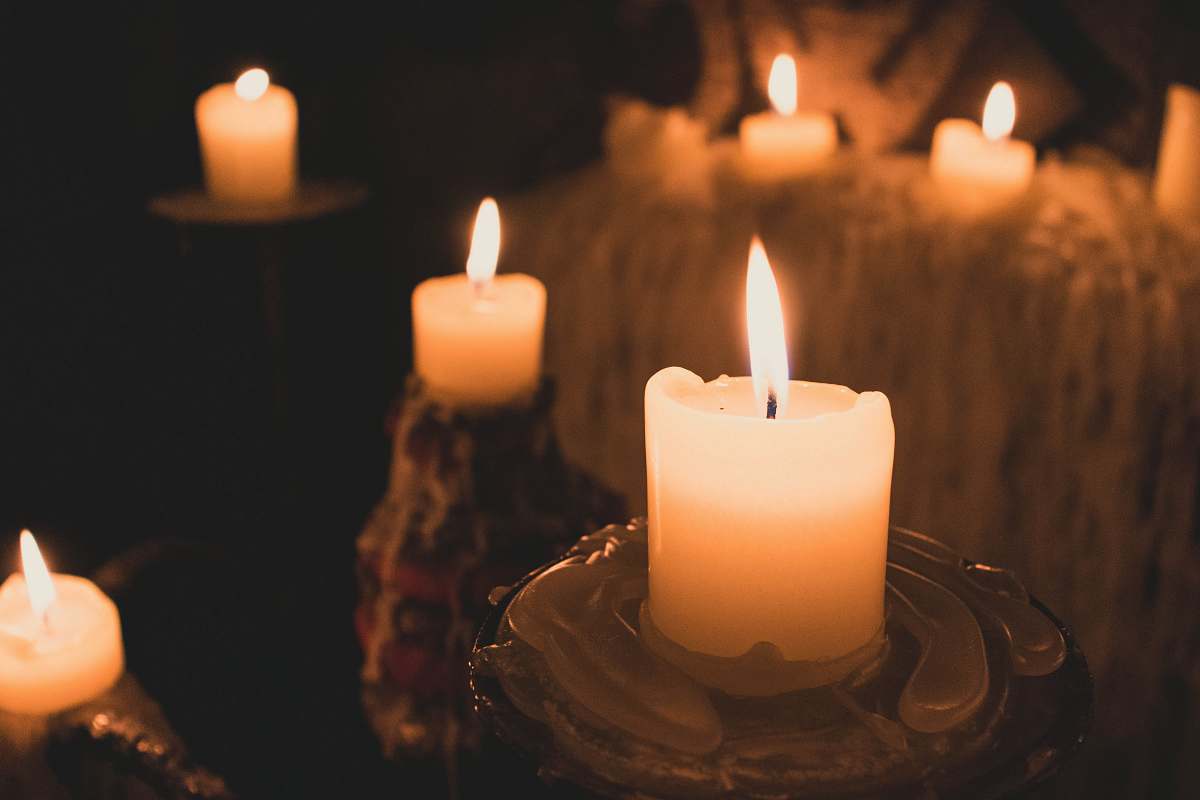 flame white candle lot fire