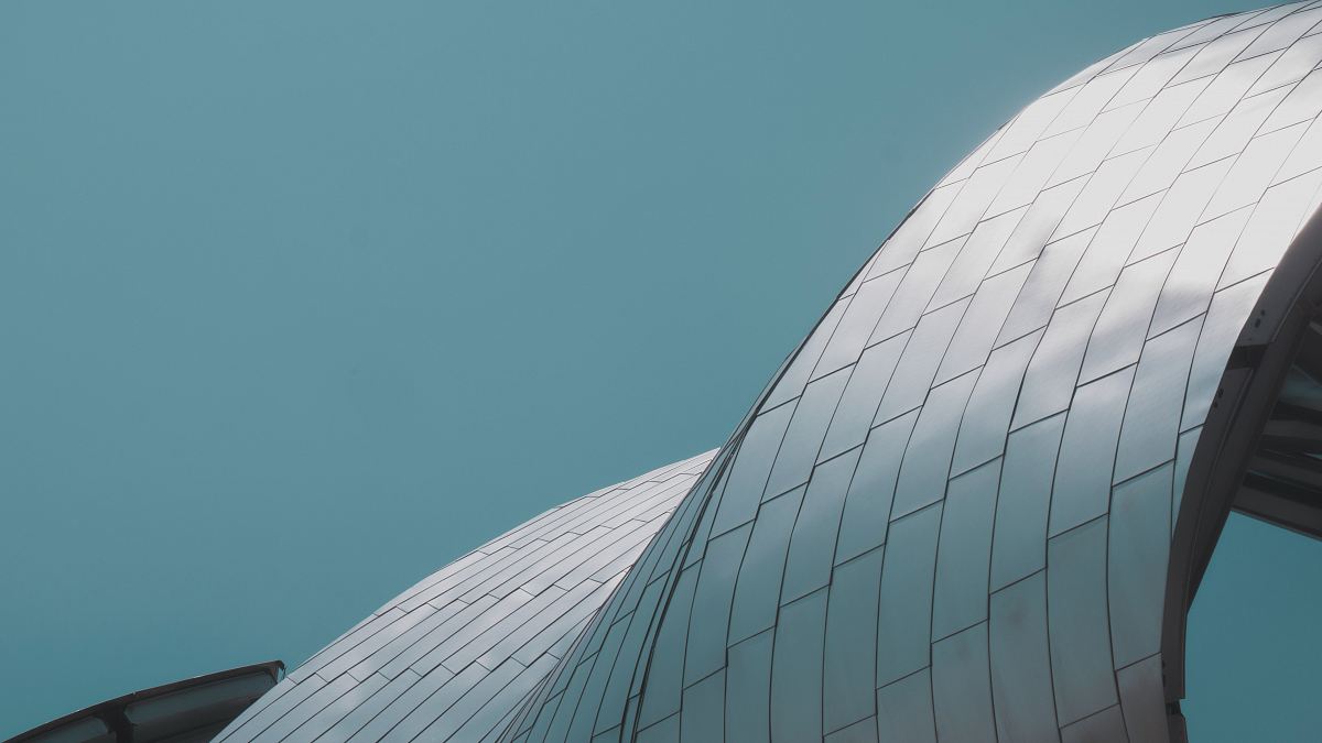 gray concrete building