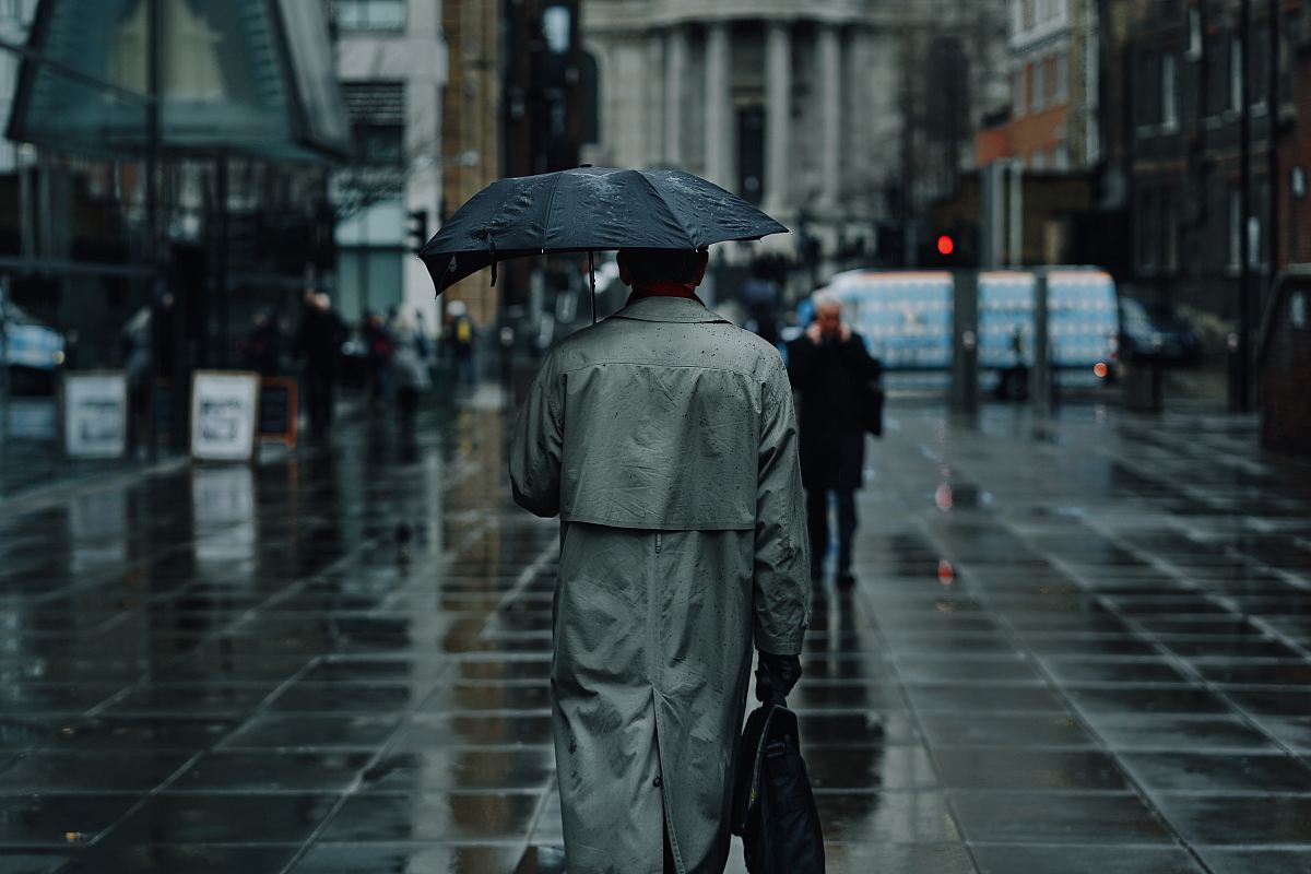 men's brown trench coat