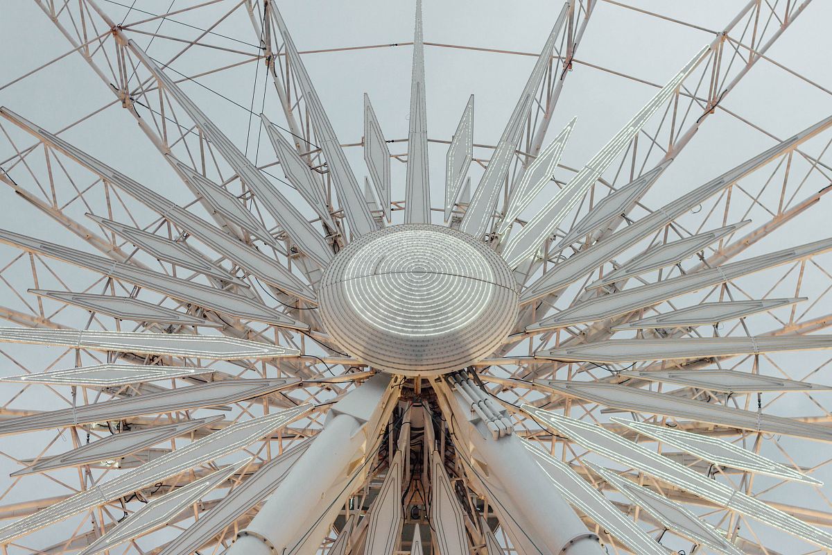 photo of gray Ferris wheel