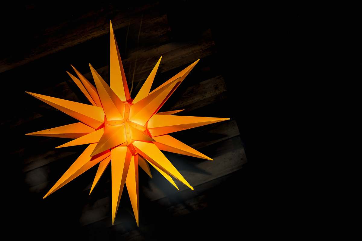 star orange hanging decoration illustration wallpaper