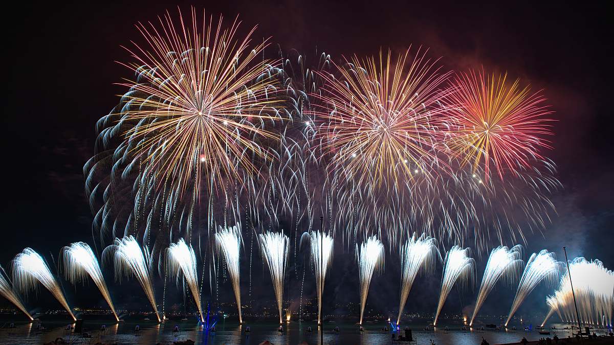 night time lapse photography of fireworks outdoors
