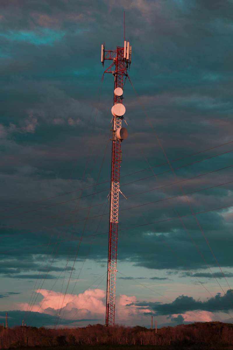 antenna black tower grey