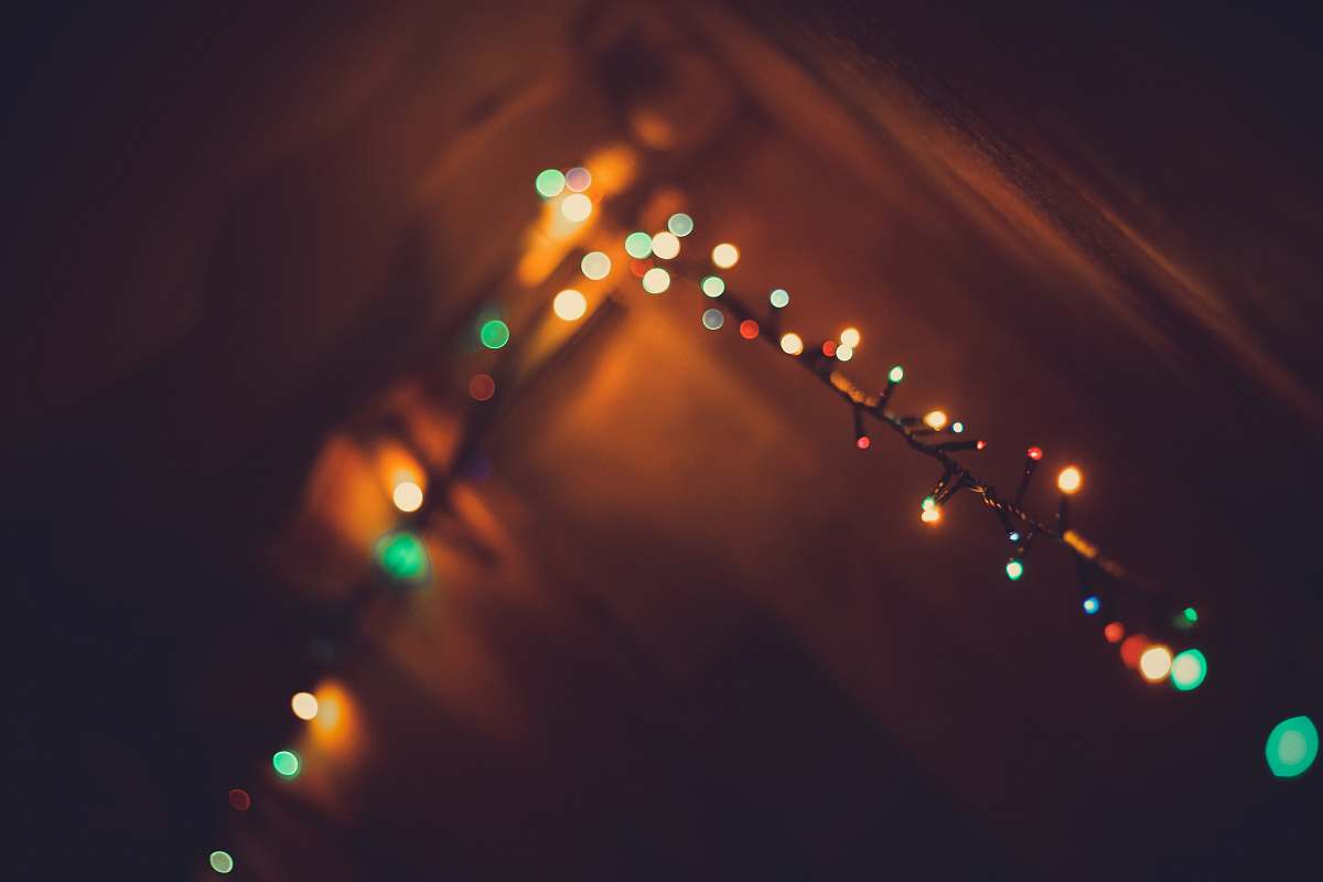 light green and yellow string lights christmas light