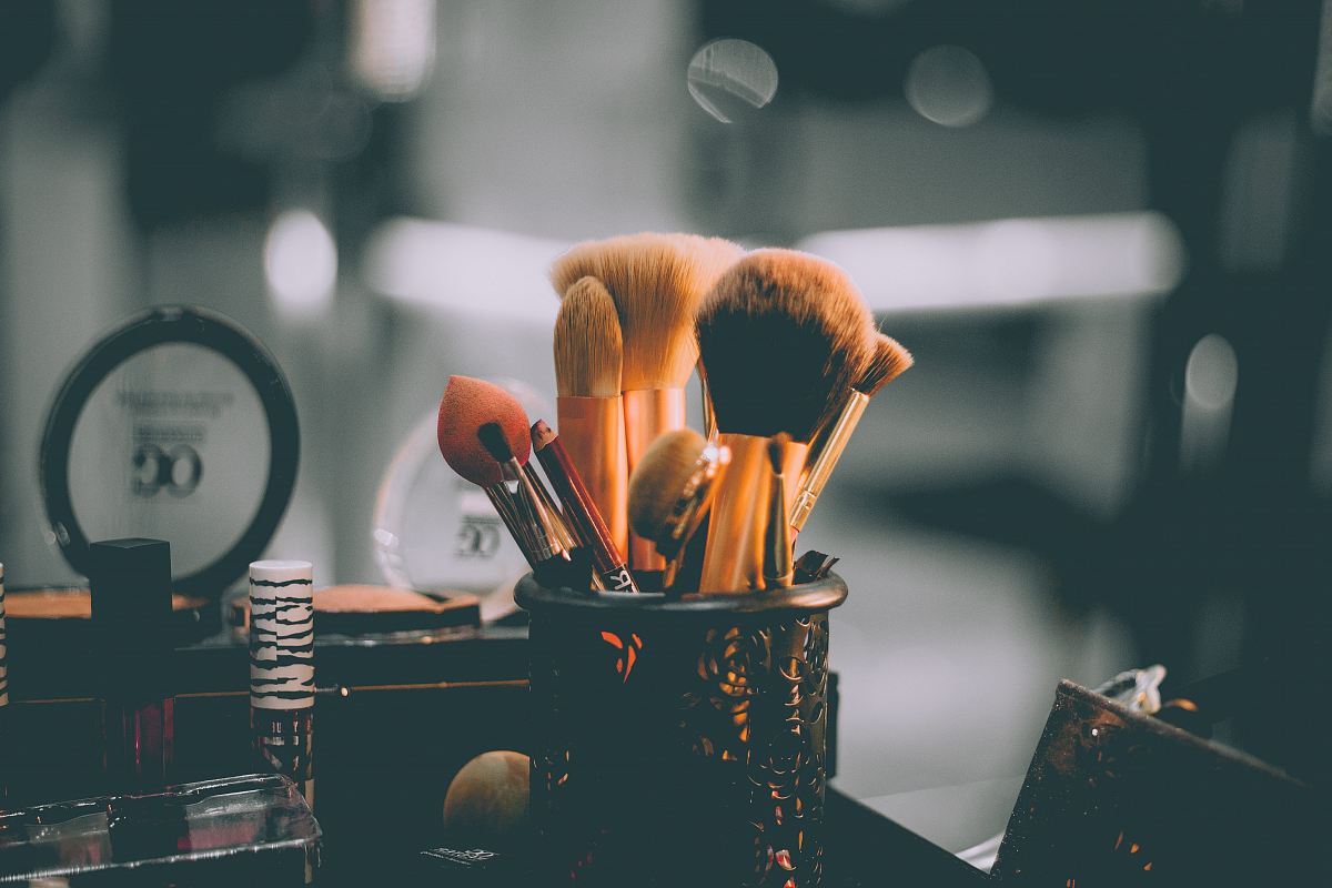 assorted make-up brushes closed up photography