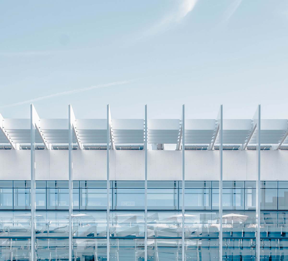 architecture white and clear glass-display building madrid