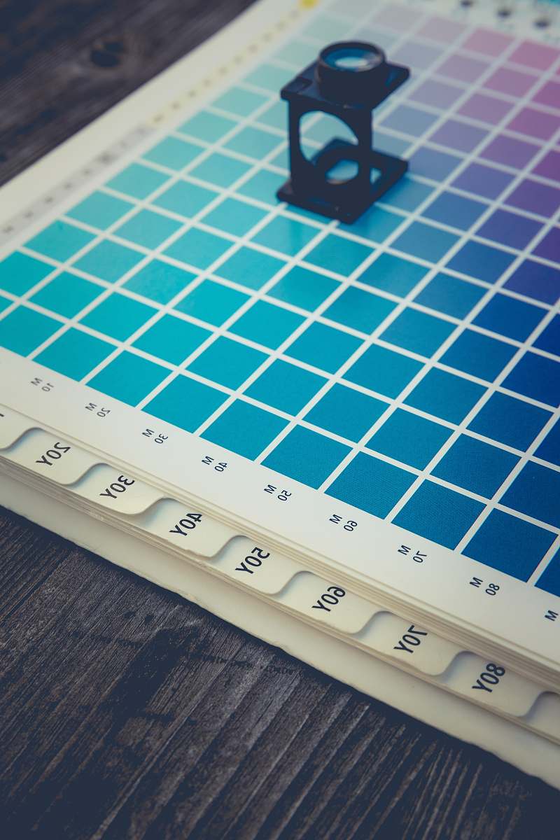 creative black plastic color scope on color board color
