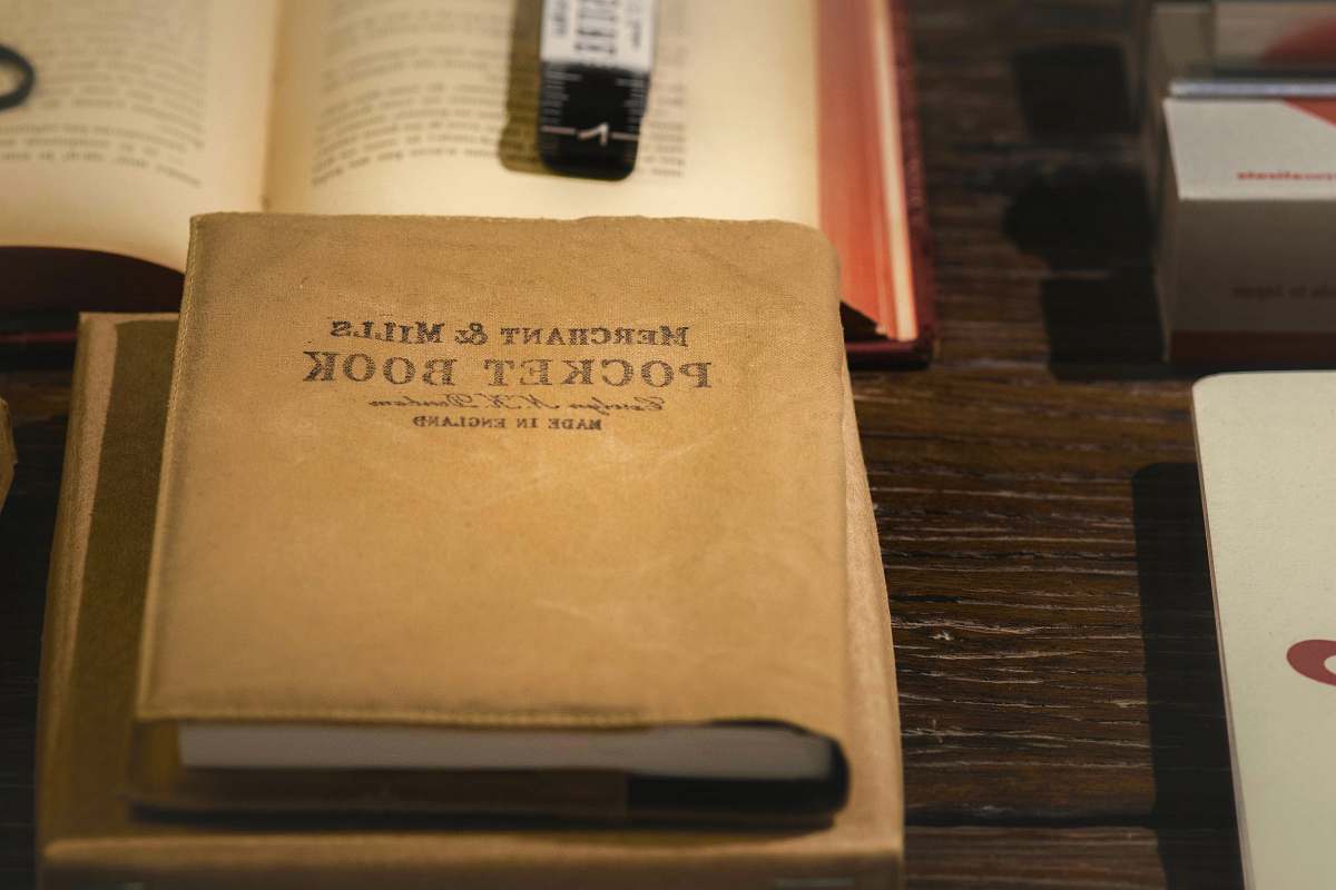 text Merchant & Mills pocket book book
