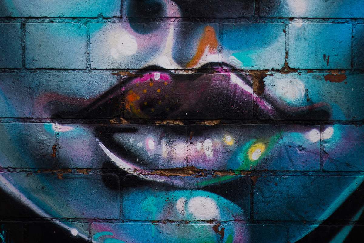 graffiti lips graffiti mural