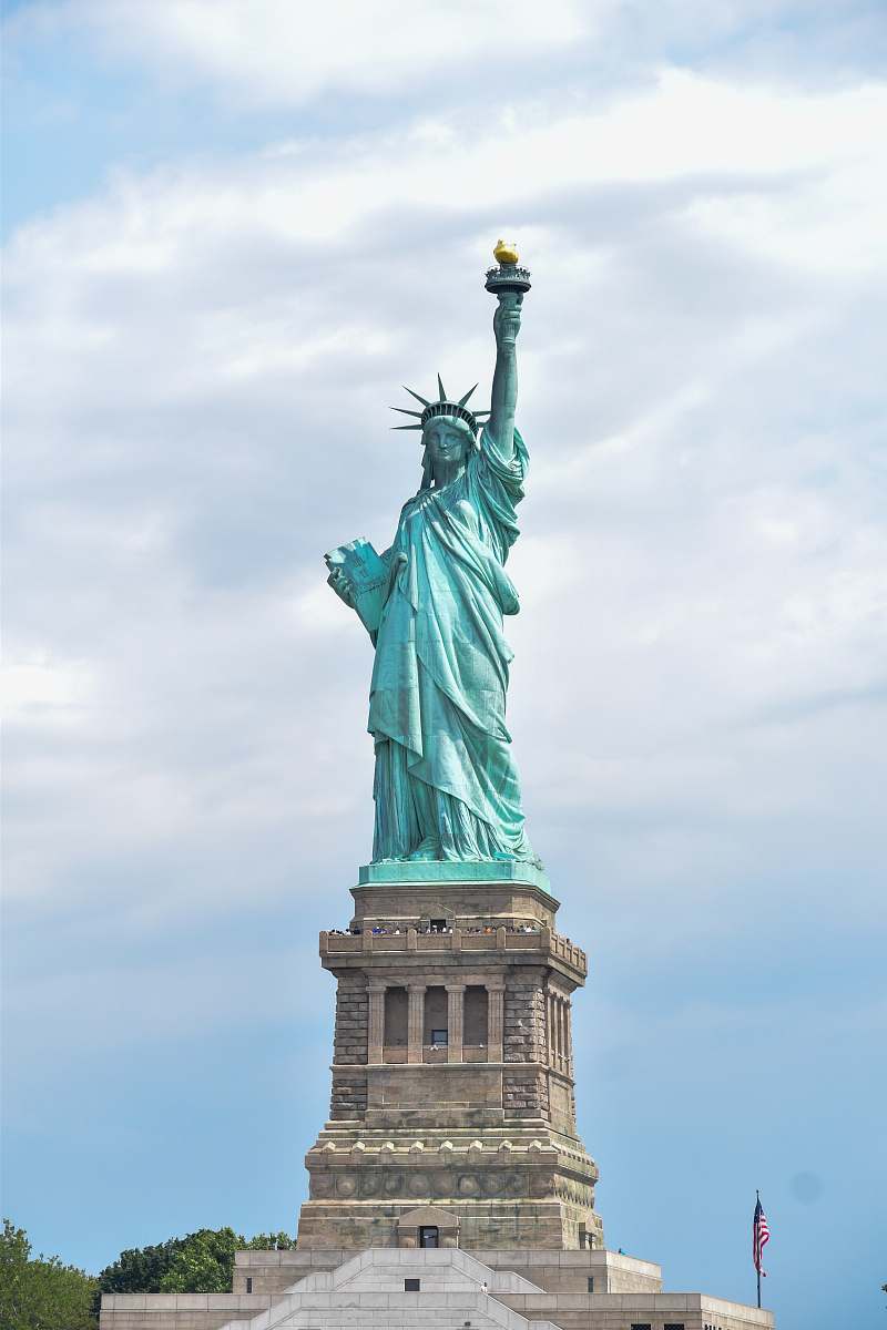 statue Statue of Liberty at daytime sculpture