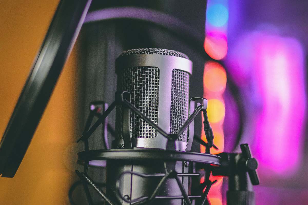 bokeh black condenser microphone electronic