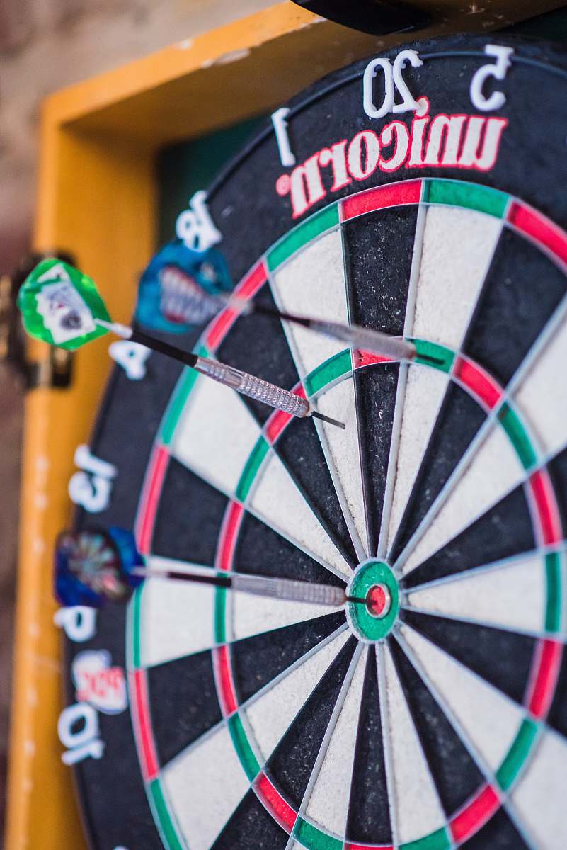 game dart pins in board startup
