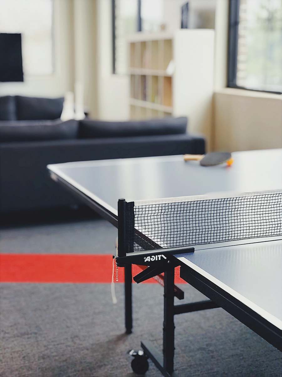 memphis racket and ball on tennis table united states
