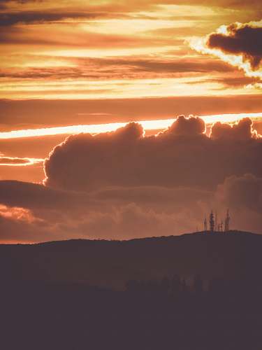cloud sunset over the horizon nature