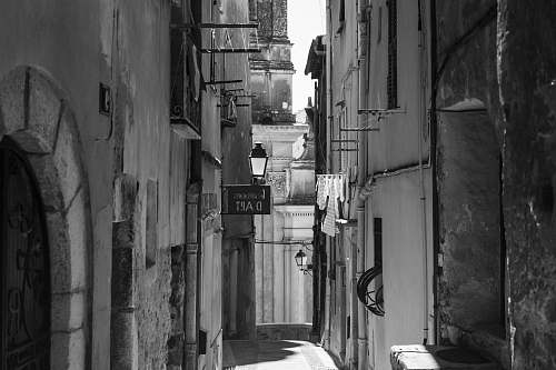 building  black-and-white