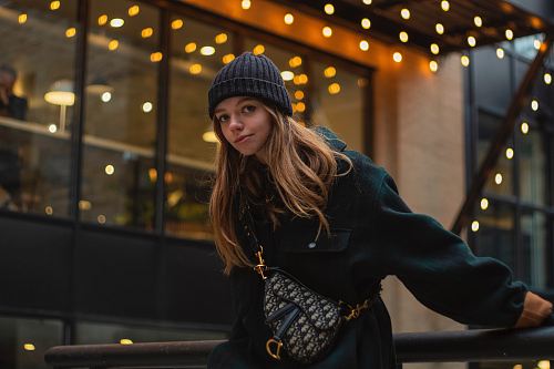 woman wearing knit
