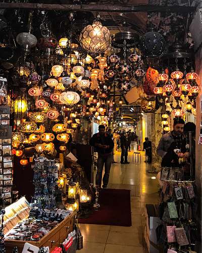 human pendant lamps market