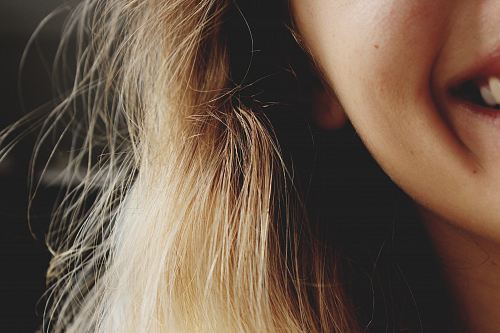 close-up photography of smiling woman