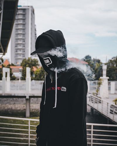 shallow focus photo of pullover hoodie