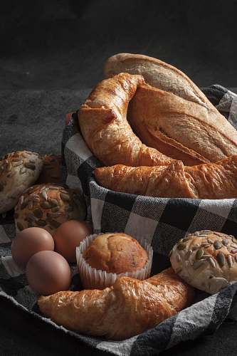 food baked bread bun