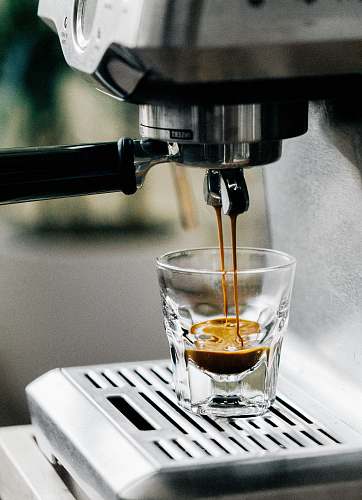 beverage coffeemaker fill in cup espresso