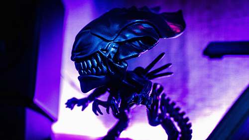 santiago Xenomorph figurine chile