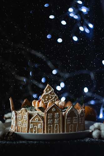 biscuit brown house cake cookie