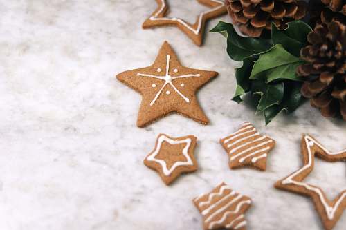 biscuit star cookies near acorn cookie
