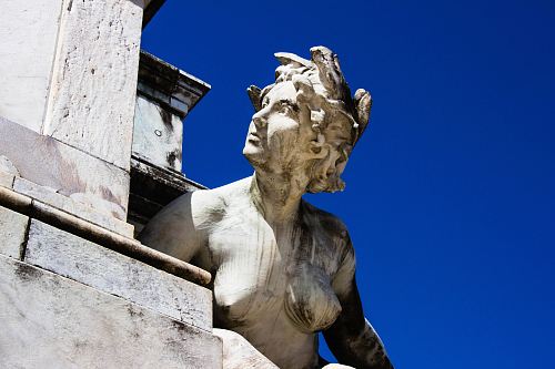 white female Renaissance statue