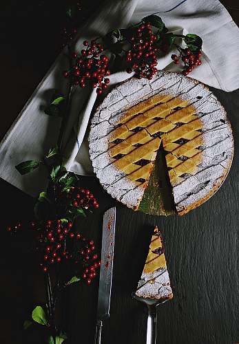 dessert baked sliced cherry pie pie